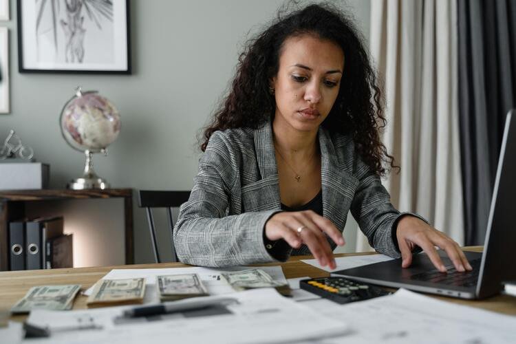 Apps de Finanças que Todo Jovem Deveria Conhecer